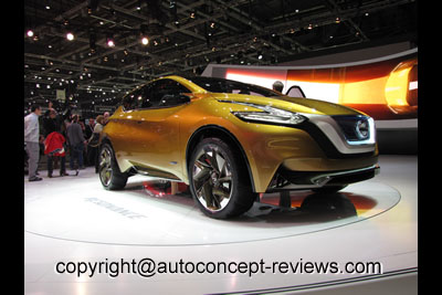 Nissan Resonance Concept 2013